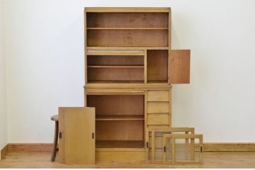 レトロ家具　☆昭和レトロ モダンな食器棚テーブル付き(収納棚)