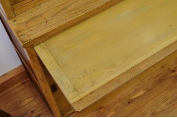 レトロ家具　☆昭和レトロ モダンな食器棚テーブル付き(収納棚)