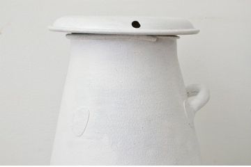 アンティーク 白いペイントのミルク缶・牛乳缶2個セット?昭和レトロ　シャビー