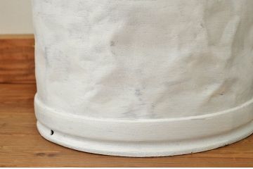 アンティーク 白いペイントのミルク缶・牛乳缶2個セット?昭和レトロ　シャビー