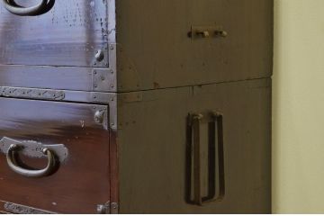 アンティーク家具　☆古民具　骨董　素敵な金具(蝶覆輪)の会津箪笥