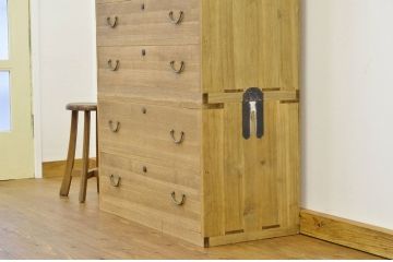 レトロ家具　◇昭和レトロ　ダイヤガラス入り重ね桐箪笥　アンティーク(桐たんす)