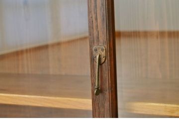 アンティーク家具　アンティーク 古い栗材の脚付き収納棚?