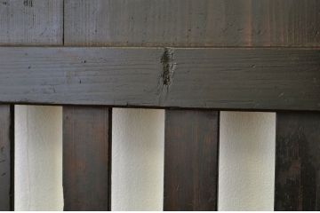 使い込まれたアンティーク格子帯戸(引き戸・扉)
