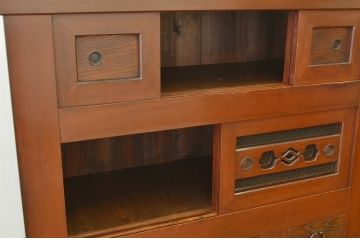 アンティーク家具　古民具 骨董 造りのとても良い変わり型水屋箪笥(のぼり付き)