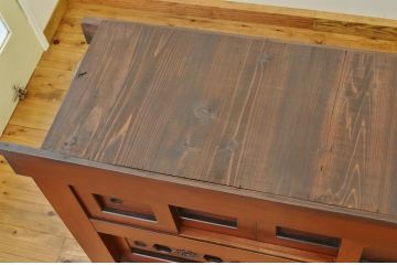 アンティーク家具　古民具 骨董 造りのとても良い変わり型水屋箪笥(のぼり付き)