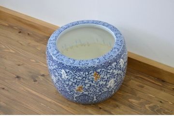 南天図の見事な瀬戸火鉢