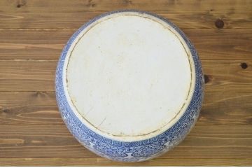 南天図の見事な瀬戸火鉢