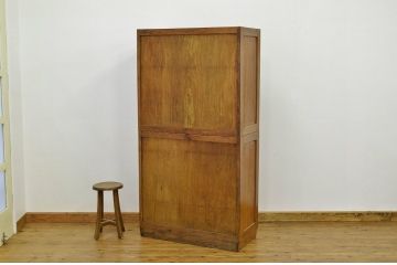 レトロ家具　☆昭和レトロ　ナラ材のモールガラス二段重ね収納棚(食器棚)