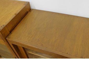 レトロ家具　☆昭和レトロ　ナラ材のモールガラス二段重ね収納棚(食器棚)