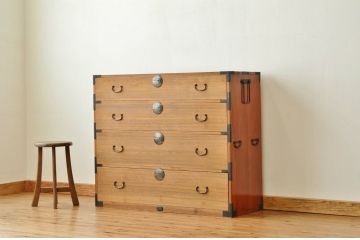 アンティーク家具　シンプルでとてもきれいな時代箪笥(アンティーク・たんす・チェスト)