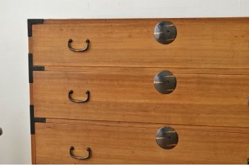 アンティーク家具　シンプルでとてもきれいな時代箪笥(アンティーク・たんす・チェスト)