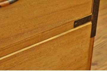 アンティーク家具　シンプルでとてもきれいな時代箪笥(アンティーク・たんす・チェスト)