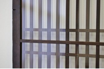★古民具・骨董 古い木のガラス入り格子引き戸(ガラス戸)