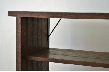アンティーク家具　★アンティーク　厚みのある無垢材の飾り棚(陳列棚)