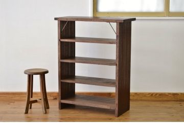 アンティーク家具　★アンティーク　厚みのある無垢材の飾り棚(陳列棚)