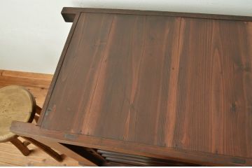 アンティーク家具　重厚なアンティーク水屋箪笥　サイドボード