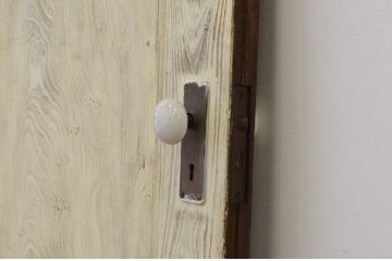 ★アンティーク　総欅鏡板が一枚板の重厚なドア(扉、建具)