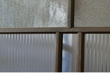 ★アンティーク 古い木のシックなガラス戸1枚(引き戸)