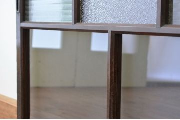 アンティーク　古い木のダイヤと銀モールガラスが入った窓2枚セット(引き戸、ガラス戸)