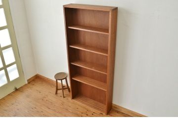 アンティーク家具　★人気の薄型!古い木の縦型飾り棚(本棚)アンティーク
