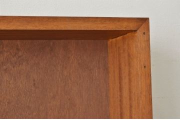 アンティーク家具　★人気の薄型!古い木の縦型飾り棚(本棚)アンティーク