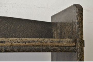 アンティーク家具　★大ぶりでシンプルなアンティーク本棚(飾り棚)