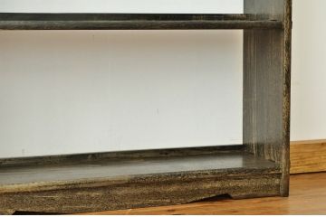 アンティーク家具　★大ぶりでシンプルなアンティーク本棚(飾り棚)