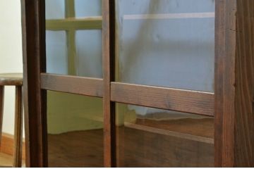 アンティーク家具　アンティーク 古い木の使い込まれた収納棚(食器棚)