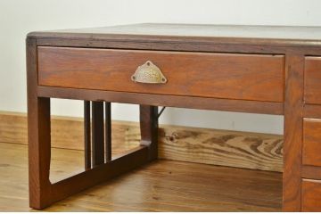アンティーク家具　古い栓材の小ぶりな文机(片袖机・テーブル)