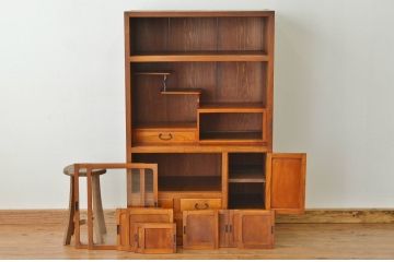 アンティーク家具　古民具・骨董　前面欅!端正な作りののアンティーク茶箪笥(水屋箪笥)