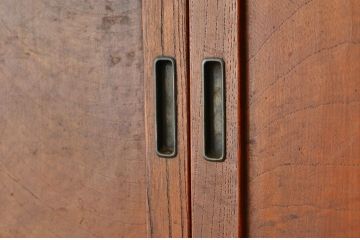アンティーク家具　古民具・骨董　前面欅!端正な作りののアンティーク茶箪笥(水屋箪笥)