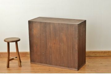 アンティーク家具　古民具・骨董 総桐のシックな収納棚(茶箪笥・戸棚)