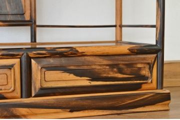 アンティーク家具　現代物　総黒柿無垢材の小振りな飾り棚