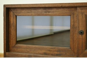レトロ家具　昭和レトロ 古い桐製のアンティークローボード(箪笥・タンス、桐箪笥、桐たんす)