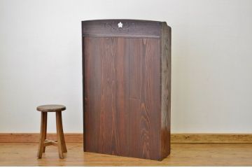 アンティーク家具　アンティーク 重厚なデザインの上質な栗材の本箱(収納棚)