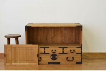 アンティーク家具　古民具・骨董　見事な金具の引き出し付き収納棚(時代箪笥)