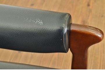 レトロ家具　ミッドセンチュリー 素敵な雰囲気の2人掛けソファ(昭和レトロ)