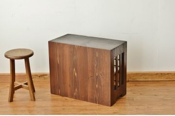 アンティーク家具　アンティーク 素敵な雰囲気の格子扉の収納棚(ガラスケース・ショーケース)