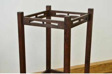 アンティーク 古い木のレトロな傘立て