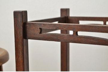 アンティーク 古い木のレトロな傘立て