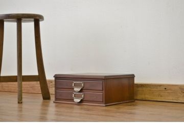 レトロ家具　昭和レトロ　小さな2杯小引き出し(ネームプレート付き)