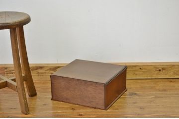 レトロ家具　昭和レトロ　小さな2杯小引き出し(ネームプレート付き)