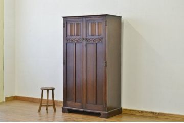アンティーク　イギリスビンテージワードローブ(洋服タンス)
