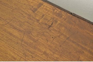 アンティーク家具　アンティーク 素敵な鉄脚の栓材17杯引き出し(ドロワー)チェスト
