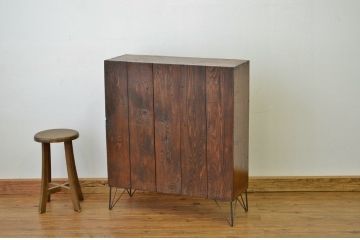 アンティーク家具　アンティーク 素敵な鉄脚の栓材17杯引き出し(ドロワー)チェスト
