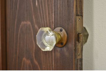 アンティーク とても細身のガラスノブのドア?(ダイヤガラス入り)扉・建具