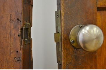 ★アンティーク シックな観音開きの銀モールガラスドア一対(扉・建具)