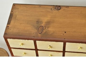 レトロ家具　昭和レトロ かわいいペイントのモールガラス収納棚(鉄脚付き)引き出し