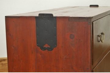 レトロ家具　アンティーク 古い木のレトロなローチェスト(和箪笥・たんす・ローボード)